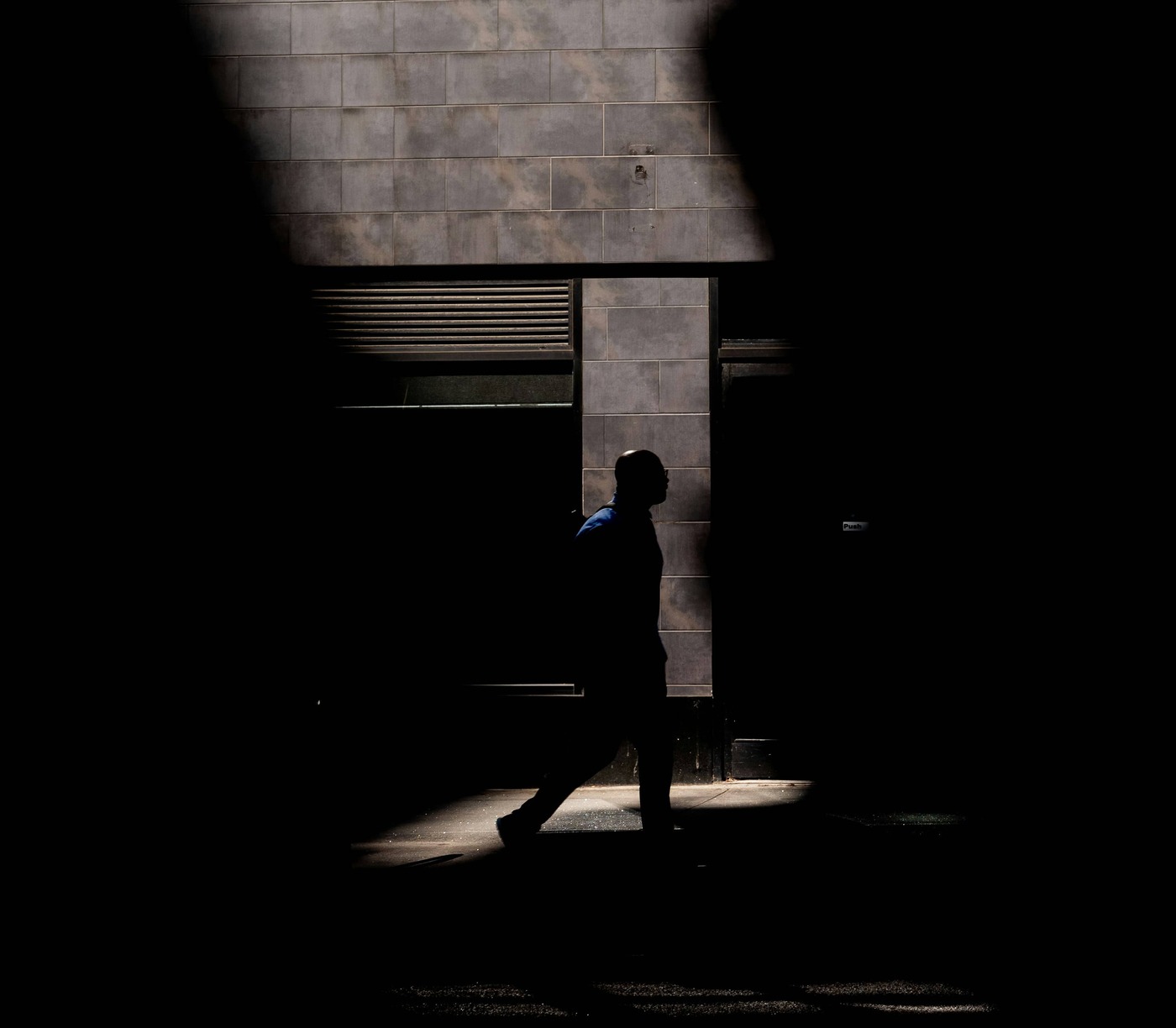 the-blowup-W0qrVyWmNWM-unsplash
